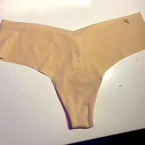 VICTORIAS SECRET thong panties
